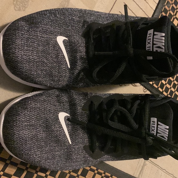 Nike Flex TR 9 Women's Training Shoe - Picture 12 of 13